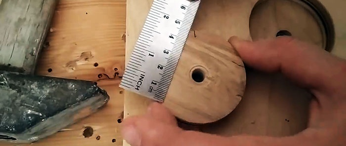 4 konfigürasyonda kanatlı somun ve cıvata yapmak için ev yapımı aparat