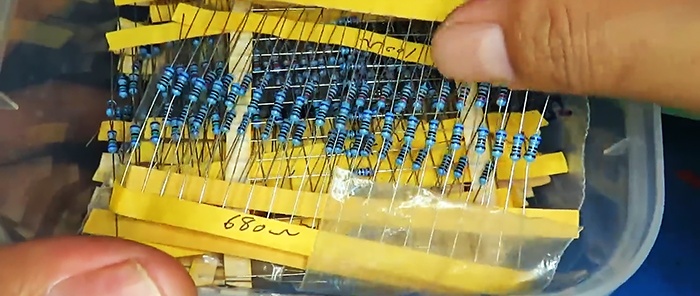 Niveau-indicator zonder transistors, zonder microschakelingen en zonder printplaat