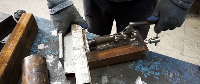 Homemade quick-release vise