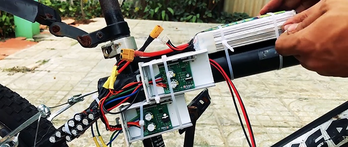 Como fazer uma bicicleta elétrica com 4 motores de baixa potência que acelera até 70 km/h