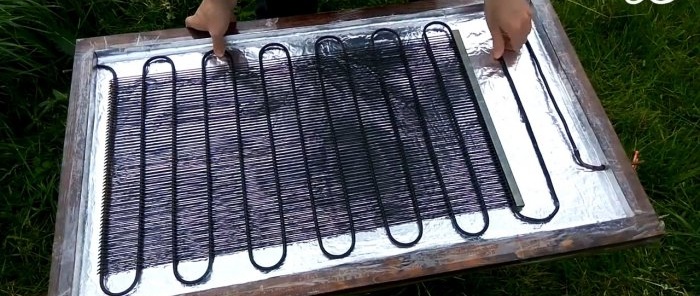 How to make a solar collector for heating water in a country house
