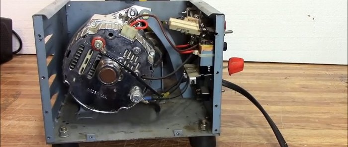 Įkroviklis-generatorius iš trimerio variklio