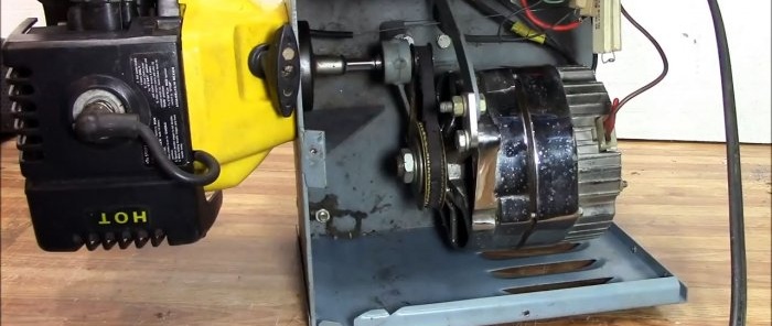 Charger-generator mula sa trimmer engine