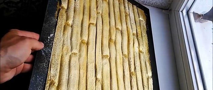 Kā izveidot teksturētu veltni, lai imitētu bambusu, izmantojot špakteli