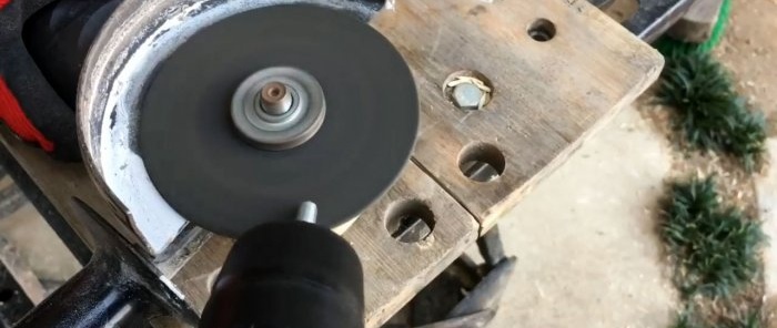 Enhver kan lave denne drejebænk fra en boremaskine.