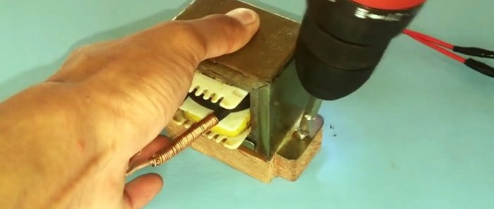 DIY-soldeerbout met onmiddellijke verwarming door een transformator