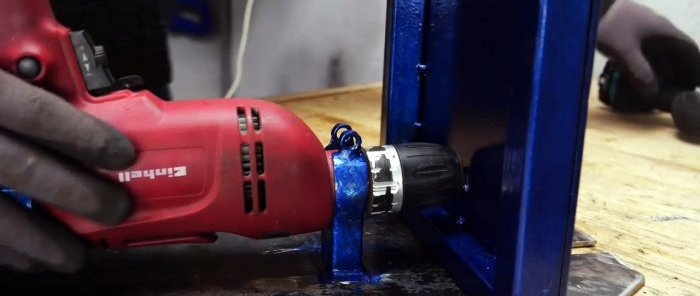 Comment fabriquer une machine simple pour couper du métal en forme à partir d'une perceuse