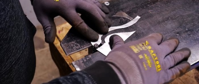 How to make a simple machine for shaped cutting of metal from a drill