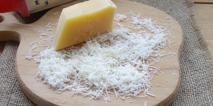Чипс од сира у рерни