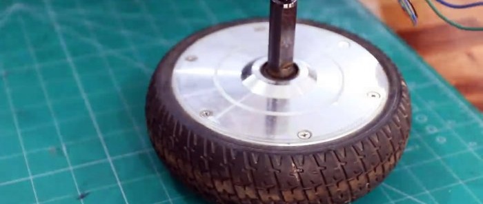How to make a small electric generator from a Segway and a trimmer motor