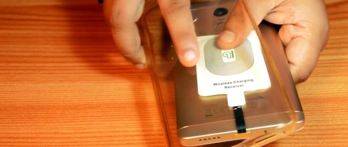 Paano magbigay ng anumang wireless charging functionality ng telepono