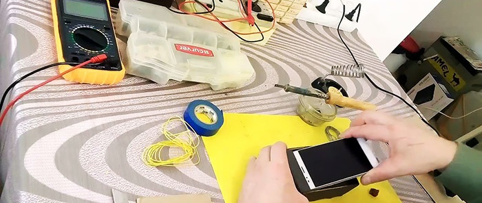DIY night vision device mula sa isang smartphone