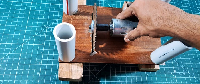 12V-os mini asztali fűrész készítése