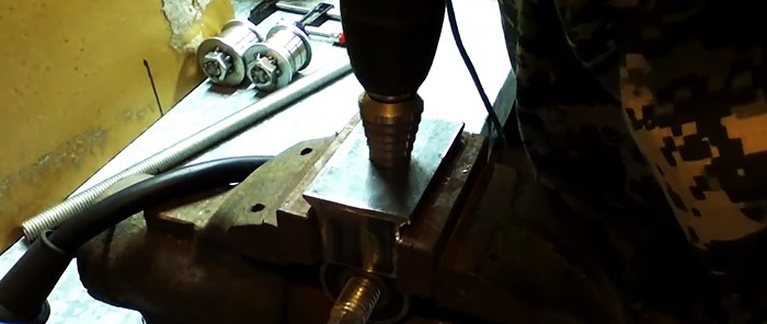 Do-it-yourself pipe bender is simple and almost free
