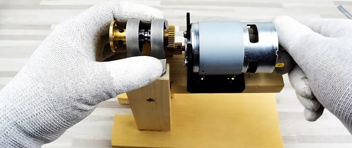 كيفية صنع منشار كهربائي 12 فولت من المواد الخردة