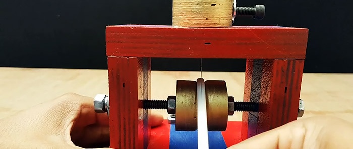 Како направити машину за скидање изолације са било које жице