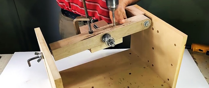 איך להכין מסור עגול קומפקטי ממקדחה עם עומק חיתוך מתכוונן