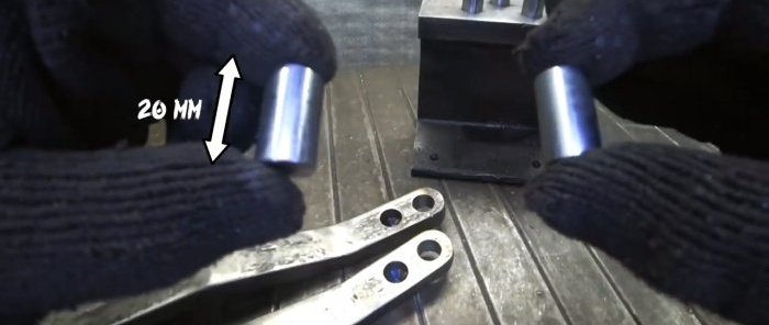 Kako napraviti jednostavan stroj od tračnice za izradu lanaca