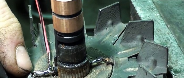 Kaip pakeisti slydimo žiedus ant generatoriaus rotoriaus