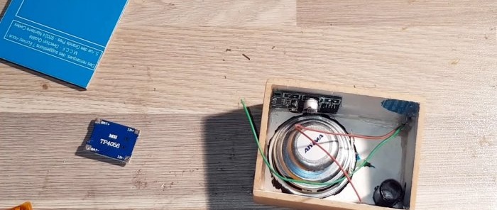 Hoe maak je een mini-subwoofer met Bluetooth