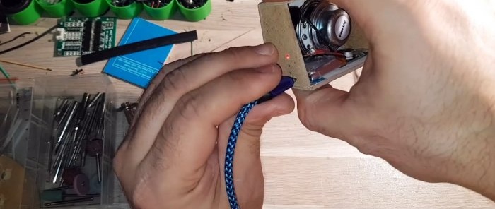 Cómo hacer un mini subwoofer con Bluetooth