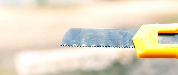 Πώς να φτιάξετε ένα πριόνι από ένα μαχαίρι χαρτικής