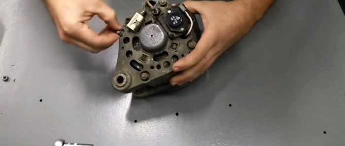 Comment fabriquer un moteur puissant à partir d'un générateur de voiture