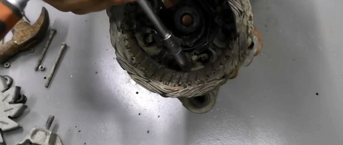 Jak vyrobit výkonný motor z automobilového generátoru