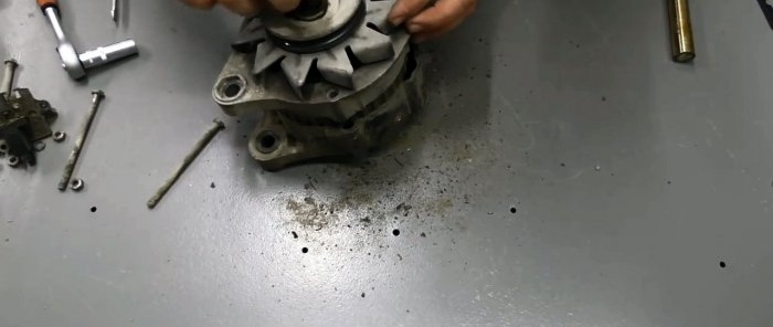 Как да направите мощен двигател от автомобилен генератор