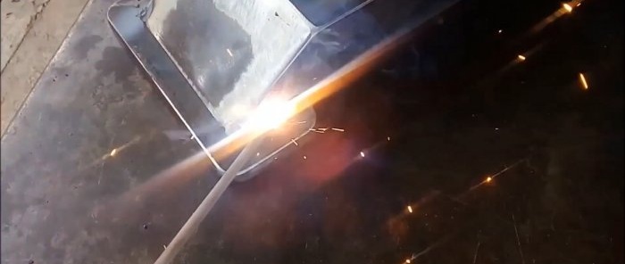 Hvordan lage en kraftig spalkniv for metall