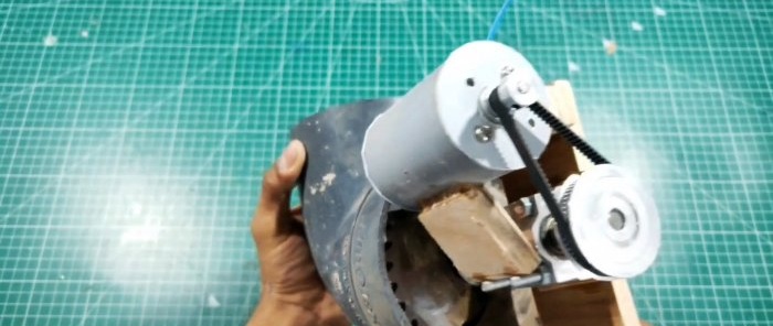 Paano gumawa ng 12V mini circular saw