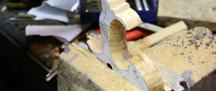 Cómo hacer tu propia sierra de cola de milano