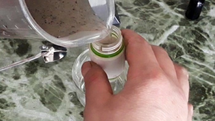 Cách làm nước rửa tay khô đơn giản và hiệu quả