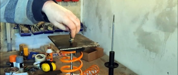 How to make a stool from an old shock absorber