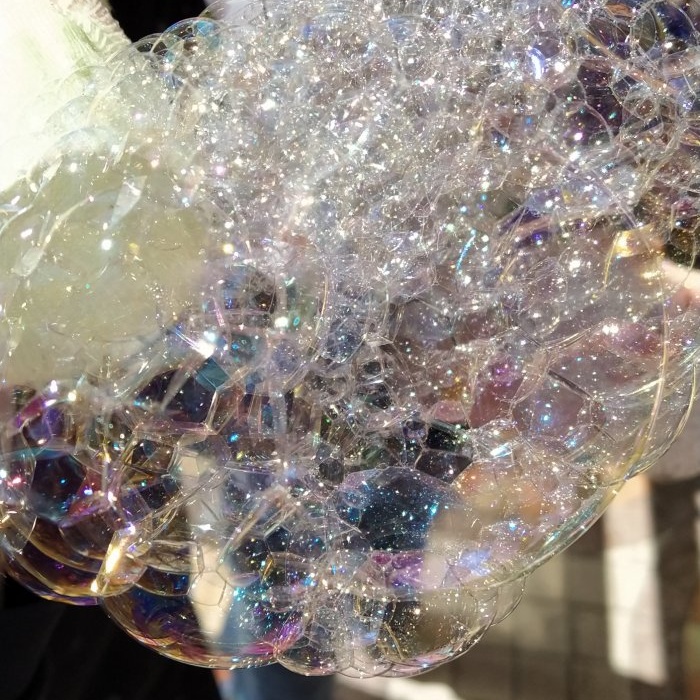 Originálne DIY mydlové bubliny červíkov