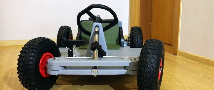 Cómo hacer un coche eléctrico para niños con madera contrachapada y un destornillador.