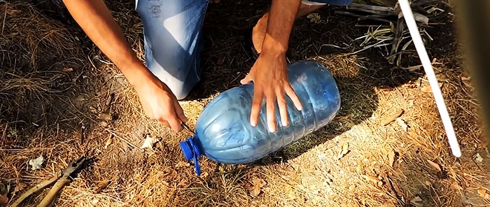 Cómo hacer una concha con una botella de plástico.