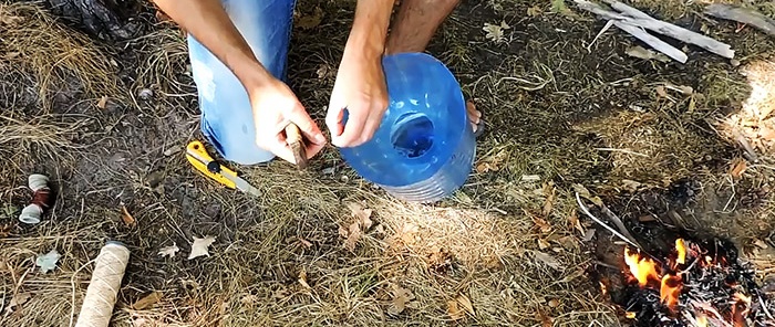 Hvordan lage et muslingskall fra en plastflaske