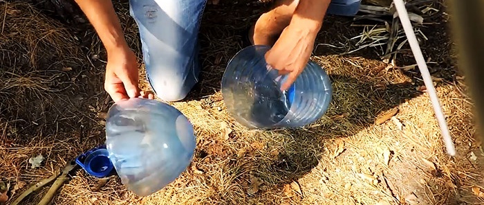 Cómo hacer una concha con una botella de plástico.