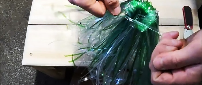Kaip pasidaryti šluotą iš plastikinių butelių