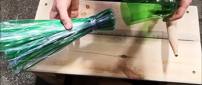 วิธีทำไม้กวาดจากขวดพลาสติก