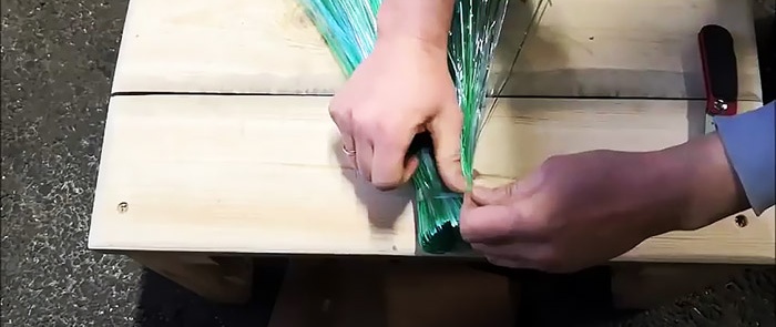 Hvordan lage en kost fra plastflasker