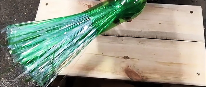 How to make a broom from plastic bottles