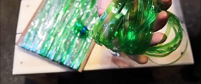 Sådan laver du en kost af plastikflasker