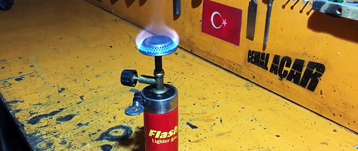 Bir gaz kutusu için kompakt bir kiremit nasıl yapılır