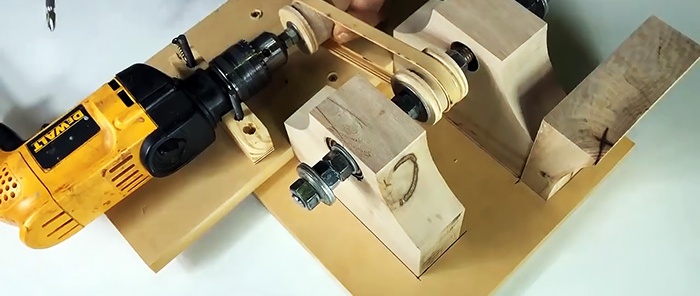 Hoe je een machine maakt voor het slijpen van cirkelzagen en meer met een boormachine