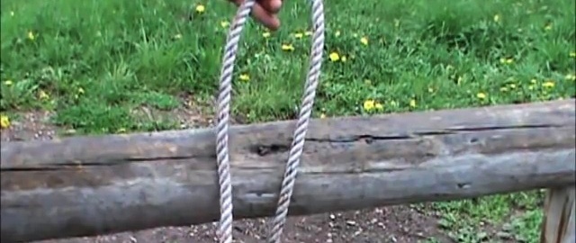 Hoe je een touw aan een paal vastmaakt, zodat je het later gemakkelijk kunt losmaken