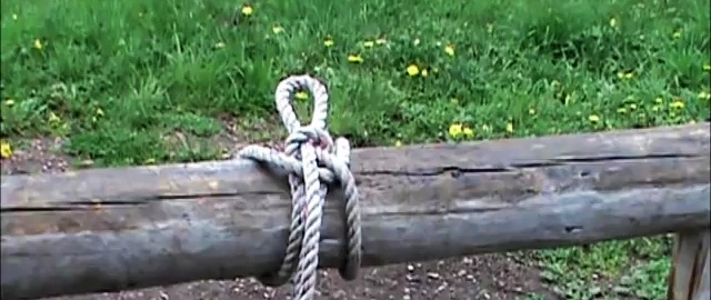 Hur man knyter ett rep till en stång så att du enkelt kan lossa det senare