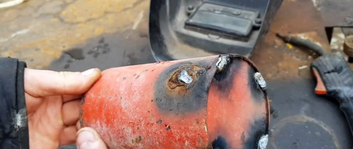 Cómo derretir latas de aluminio en espacios en blanco en casa.