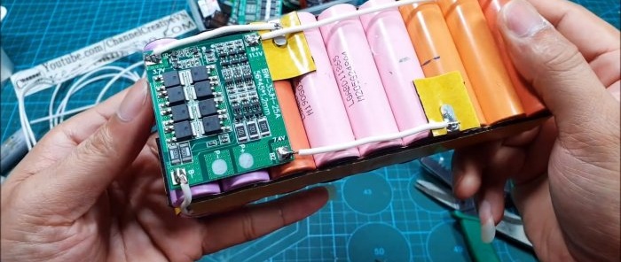 Sådan laver du en mega kraftig lommelygte af gamle bærbare batterier og et LED-panel